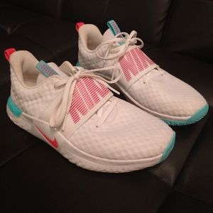 Women's Nike Renew